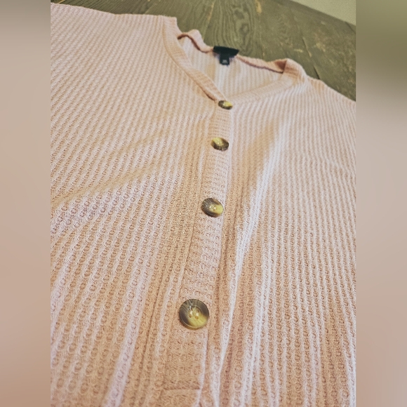 Torrid Waffle Knit Blouse Pink Ties Up In The Front Size 00. - Picture 6 of 12